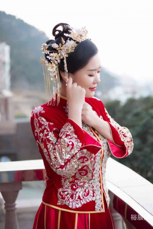 彩缘网6c丫us 开奖结果彩缘网，网络情缘的瑰丽世界-第3张图片