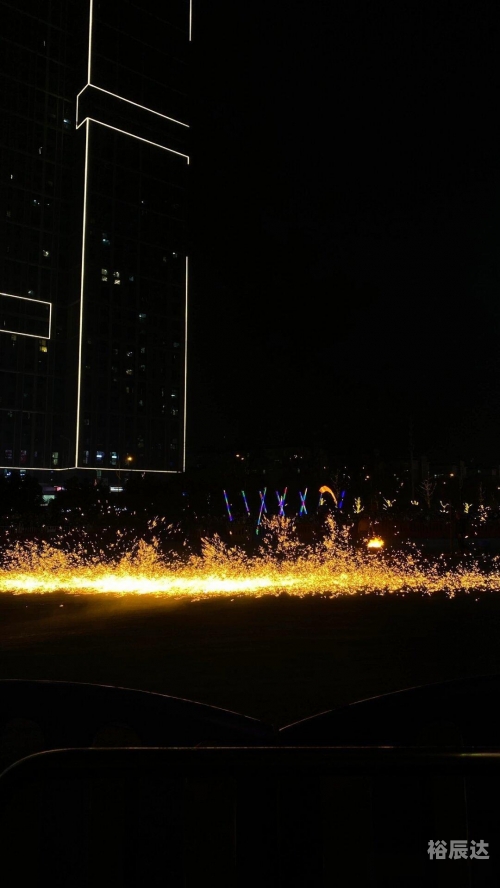 2023香港今晚开特马2023香港今晚开特马，璀璨夜空下的盛大盛典-第2张图片