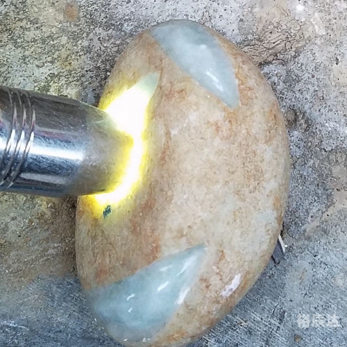 高冰种翡翠原石价格高冰种翡翠原石价格，市场与价值