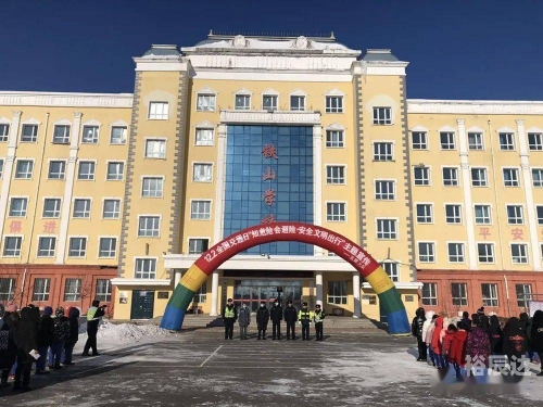 七台河汽车站七台河汽车站，交通枢纽与城市门户