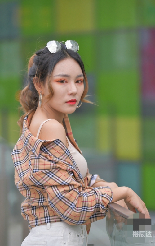 色小姐网站色小姐网站，诱惑与诱惑力的交织
