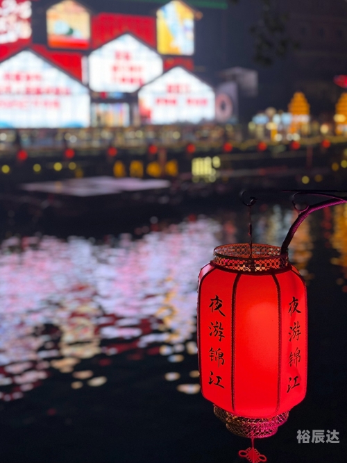 成都关闭所有户外广告照明成都关闭所有户外广告照明，城市新篇章