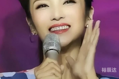 东南卫视主持人管艺，才华横溢的主持人-第2张图片