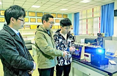 四川工人日报，报道四川工人风采与新闻热点-第1张图片
