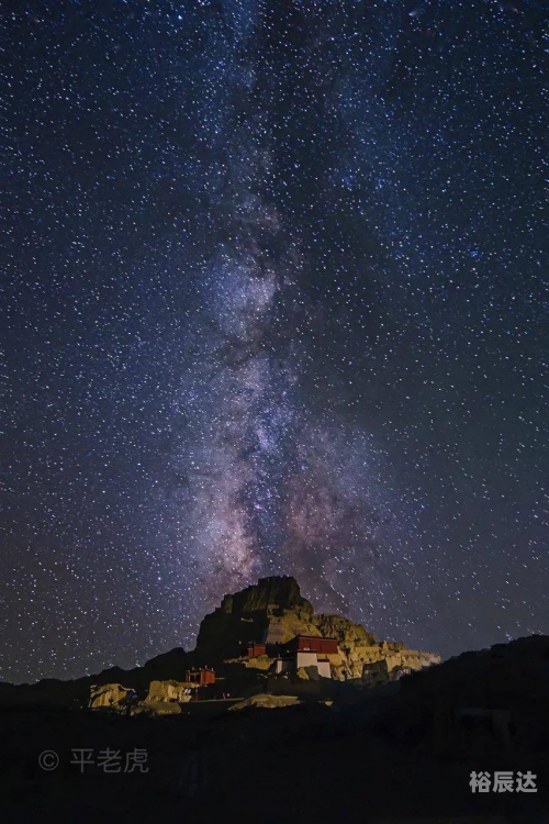 银河聊天室高管宏宇银河聊天室，星辰间的秘密交流-第3张图片