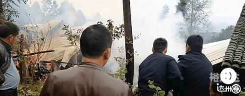 达州车祸现场达州南外交通事故，悲痛与教训