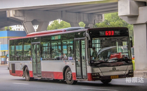 小东西我们两个c你公交车小说小东西我们两个C你公交车