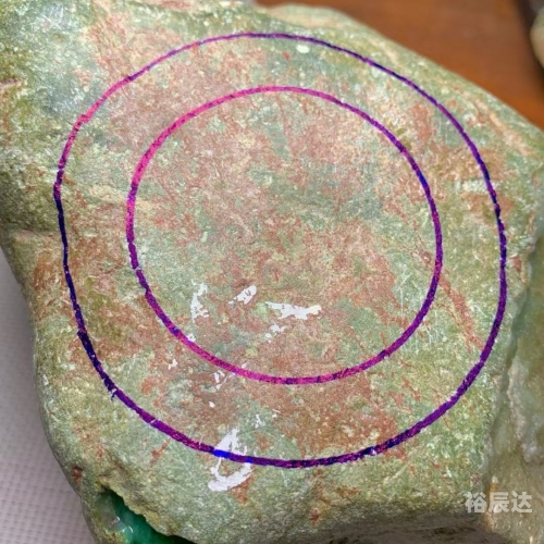 高冰种翡翠原石价格及图片高冰种翡翠原石价格，市场与价值