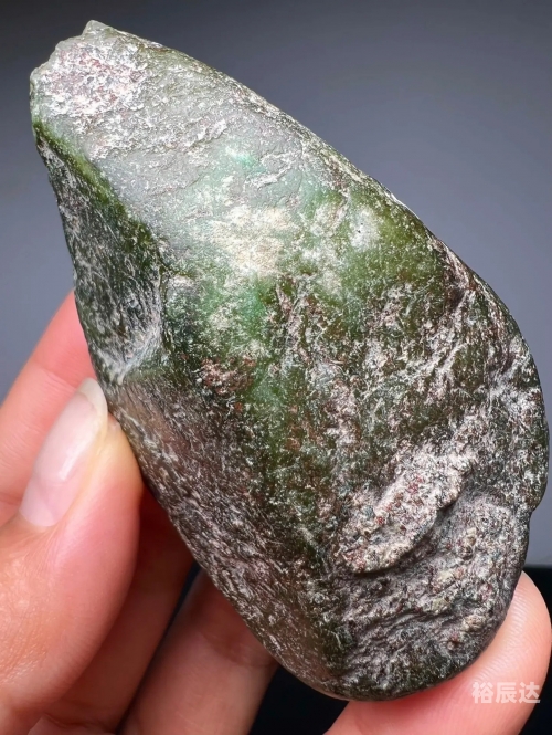 高冰种翡翠原石价格血玉皮丘高冰种翡翠原石价格，市场与价值
