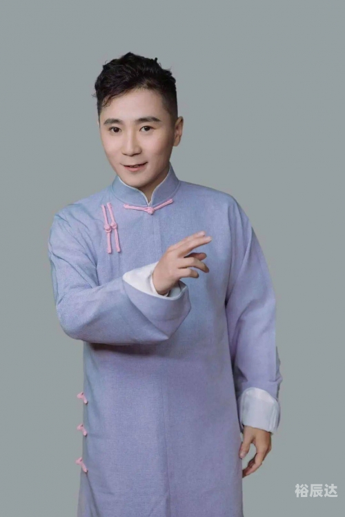 顾欣怡，优雅与智慧并存的女子-第2张图片