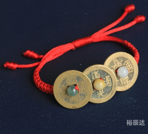 篡命铜钱篡命铜钱，命运的抉择与机遇