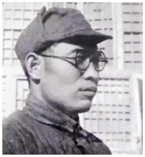 高岗和李连杰是什么关系高岗与李连杰，传奇人物交织的江湖故事