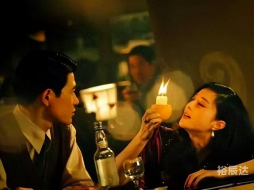 孤男寡女请关灯