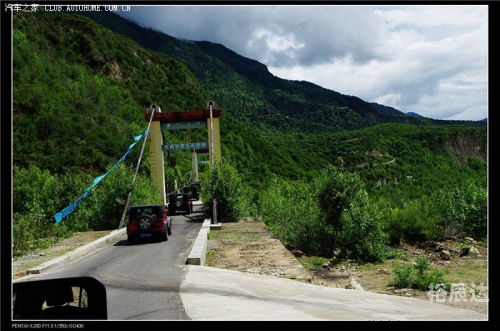 黑人巨大jeep日本人中文字幕黑人与JEEP，跨越种族界限的传奇之旅-第2张图片