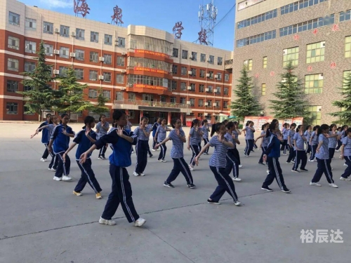 学校官方社团学校社团逞官威现象分析-第2张图片