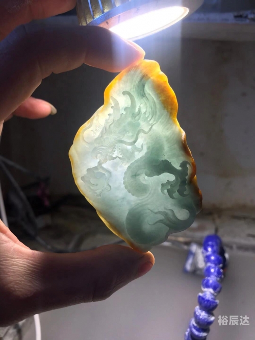 薄水料翡翠薄水料翡翠，翡翠中的珍品-第2张图片