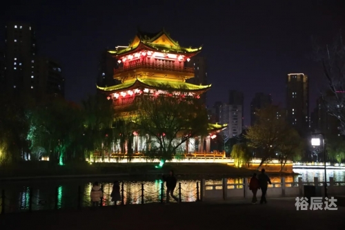 黄金城，璀璨之都-第2张图片