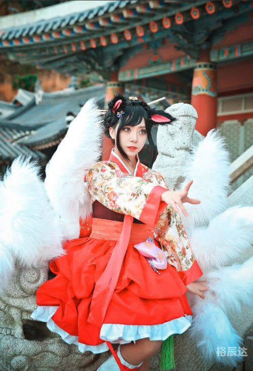 电玩琴女多少钱电玩女神，魅力四射的游戏女神-第2张图片