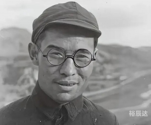 高岗和李连杰有关系吗高岗与李连杰的关系揭秘