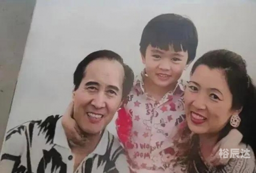 高岗与李连杰什么关系高岗与李连杰，神秘关系揭秘-第2张图片