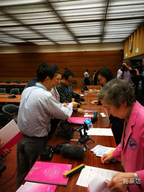 香港宝典开奖结果揭晓，揭秘幸运时刻-第2张图片