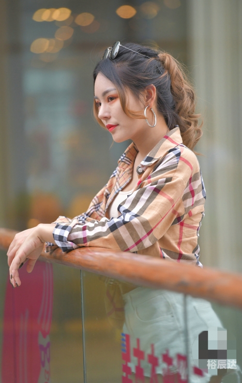 色小姐网站，诱惑与诱惑力的交织