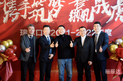 廖文杰廖文杰，才华横溢的艺术家
