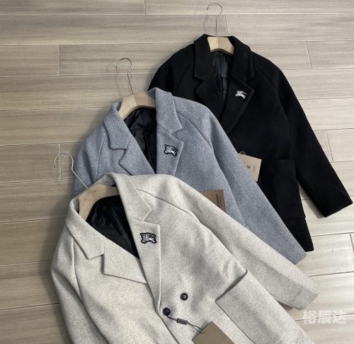 巴宝莉女装，时尚与优雅的完美融合-第3张图片