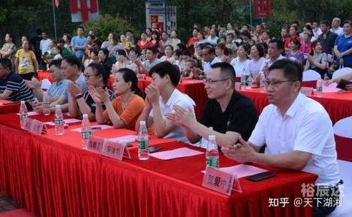 天下彩与天空彩免费与你同行