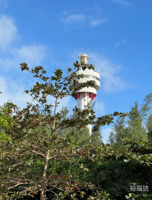 海南自驾游一圈多长时间海南自驾游，3小时挪了300米，畅游海岛风光