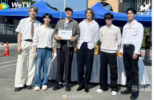 新天下华人娱乐论坛新天下华人娱乐论坛，文化交流与娱乐新风