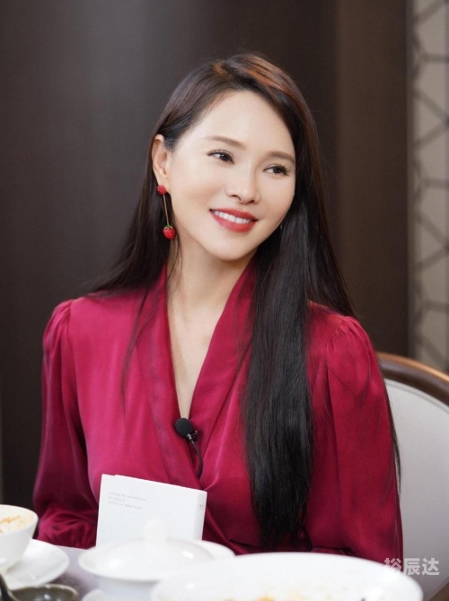 伊能静未经ps照伊能静未经PS照，真实之美