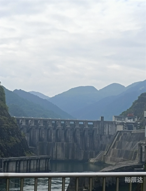 彭水阿依河旅游攻略彭水阿依河，山水间的梦幻之旅