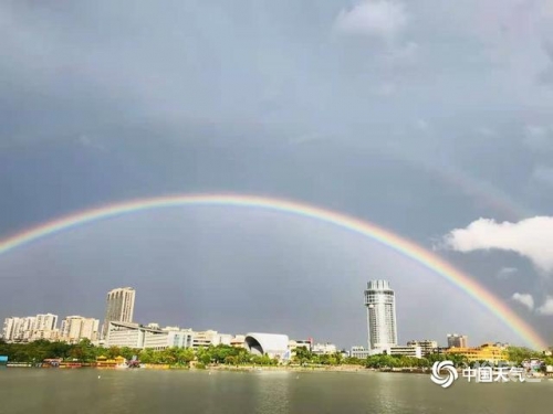 彩虹论坛首页彩虹论坛首页，探索多彩网络世界-第2张图片