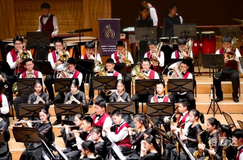 166中学校长166中学，教育新篇章-第3张图片