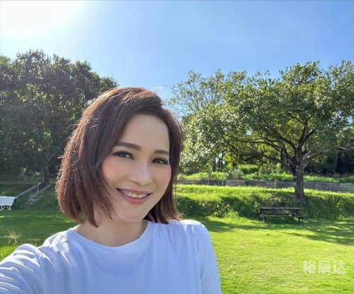 刘家辉个人资料简介图片刘家辉，江湖传奇人物
