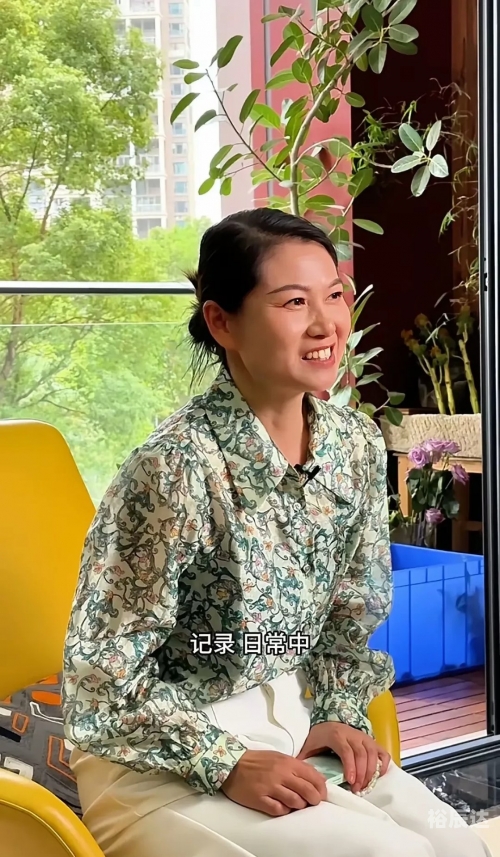 红姐图红姐图，魅力与风采的象征