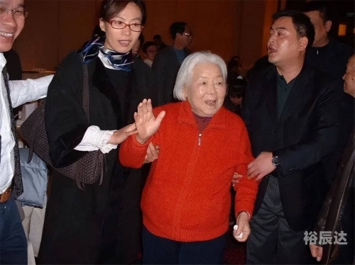 高岗李连杰真实身份惊人高岗与李连杰的关系揭秘-第3张图片