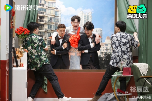 18同志少爷ktv直播18同志少爷KTV直播盛宴-第2张图片